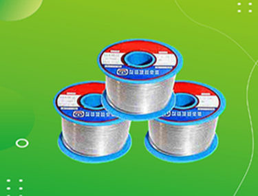 電容器專用錫絲通常是為了滿足電容器焊接過程中的特殊要求而設(shè)計的，包括熔點、濕潤性、導(dǎo)電性和機械強度等。以下是關(guān)于電容器專用錫絲的熔點和焊接技巧的詳細介紹